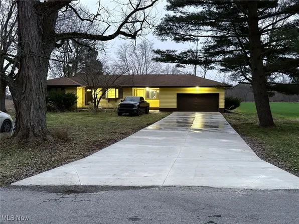 4017 Kibler Toot Rd SW, Warren, OH 44481