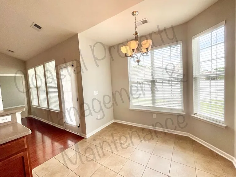 135 Carolina Oaks Dr — Photo 6