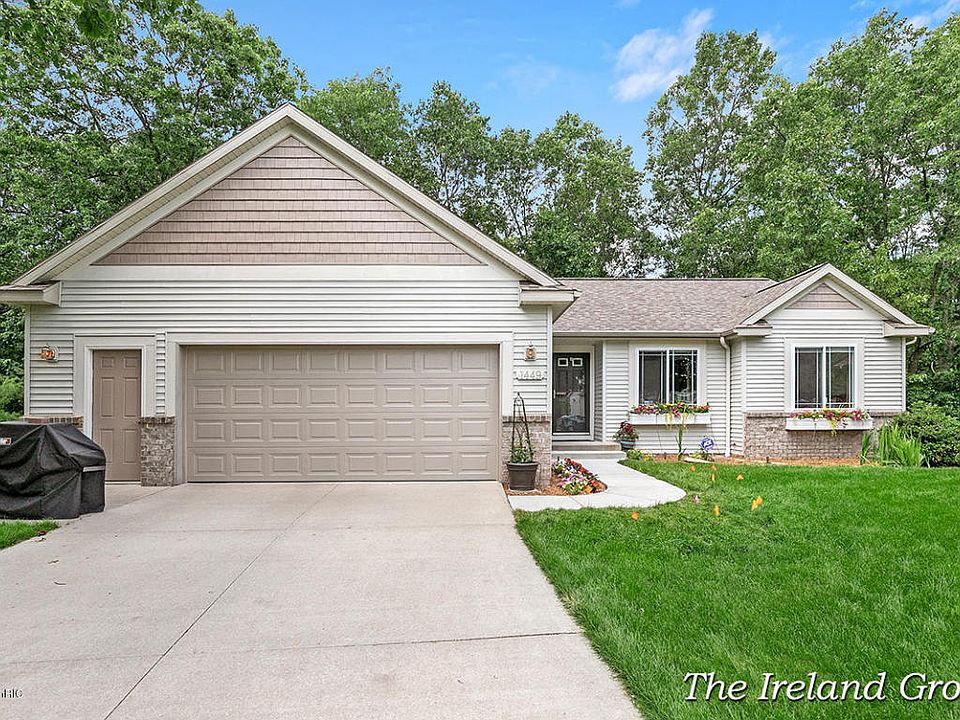 1st image of 1449 Lawncrest Ct NE