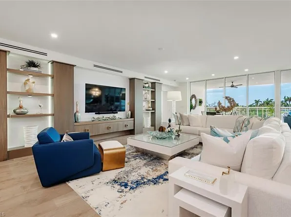 13945 Old Coast RD #302, NAPLES, FL 34110