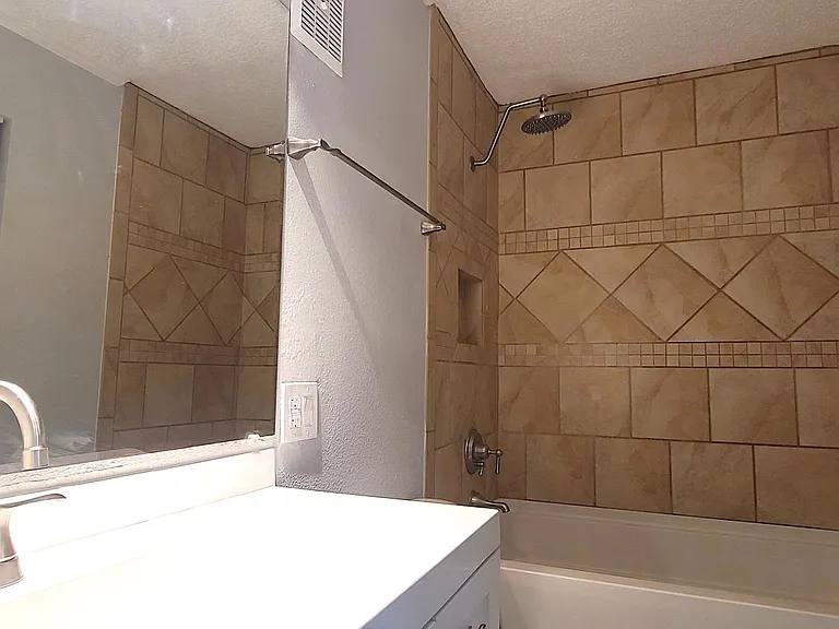 6519 W Newberry Rd #702 — Photo 24