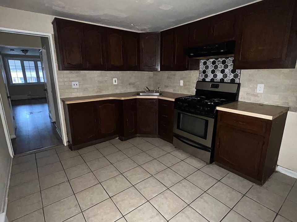 1st image of 6434 Guyer Ave