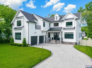 77 Copley Ave, Teaneck, NJ 07666