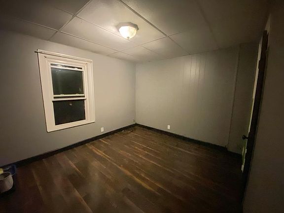 3rd image of 6-6 Elmview Ct