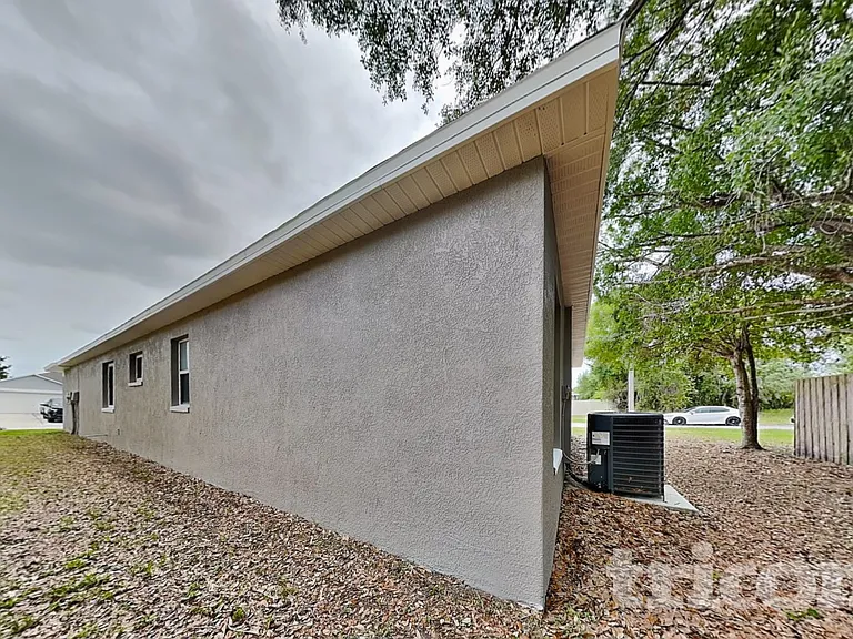 11759 Lynmoor Dr — Photo 15