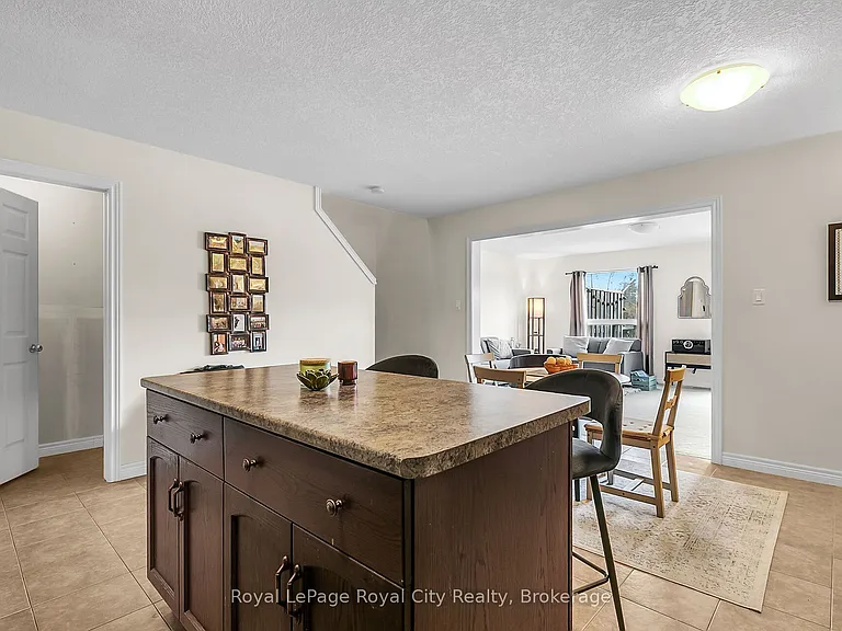 355 Macalister Blvd #9 — Photo 8