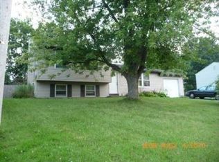 4312 Old Meadow Rd, Clay, NY 13041