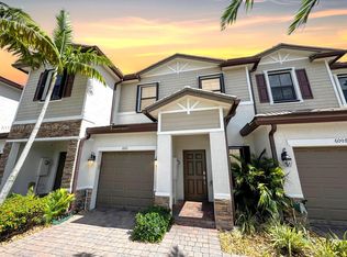 6011 W Paso Fino Pl, Davie, FL 33314