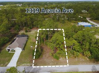 1319 Acacia Ave, Lehigh Acres, FL 33972