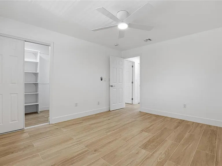 4460 Oakley St — Photo 11