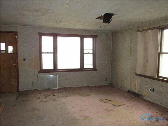 2nd image of 8840 Fremont Pike