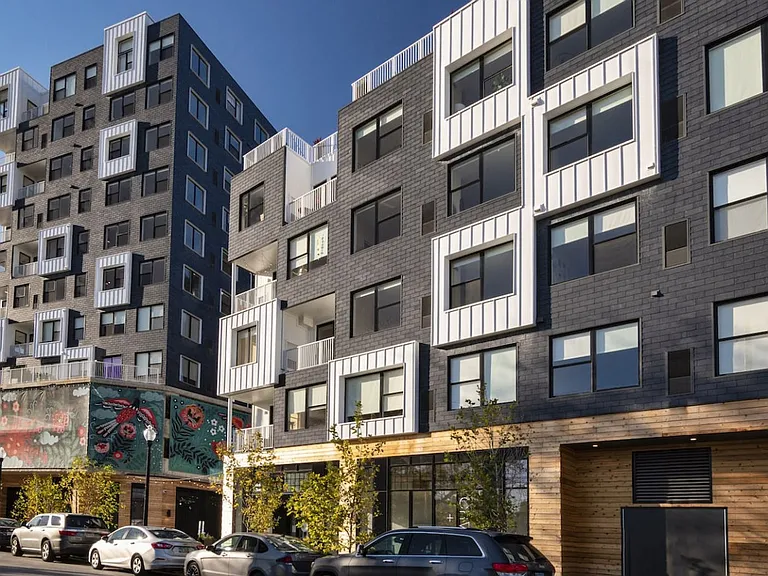 Luxury Apartments in Cleveland's Ohio City — Photo 38