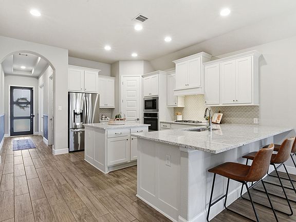 5th image of 7354 Mount Greylock Loop