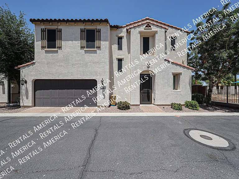 1930 S Sycamore Pl — Photo 4