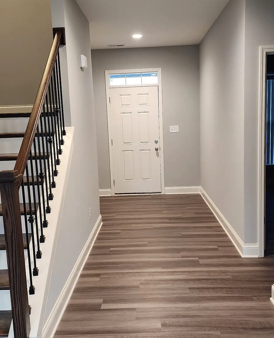 5 bed, 2800 sqft, $3,075 — Photo 2