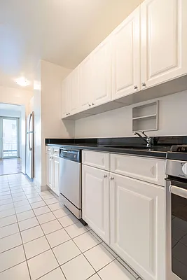 Rented by Bold New York | media 19