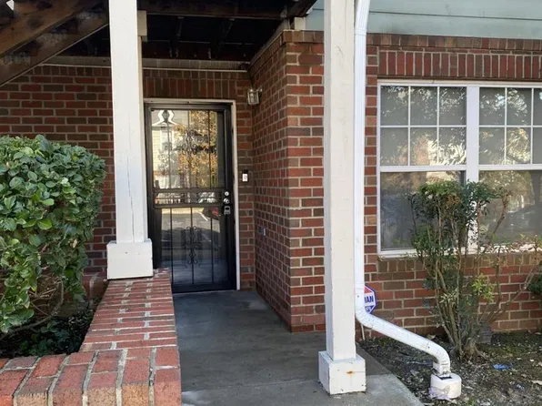4950 Call Pl SE APT E1, Washington, DC 20019