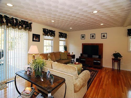 Beautiful hardwoods/Window treatments to convey