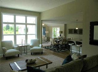 5335 Palisades Dr, Sylvania, OH 43560
