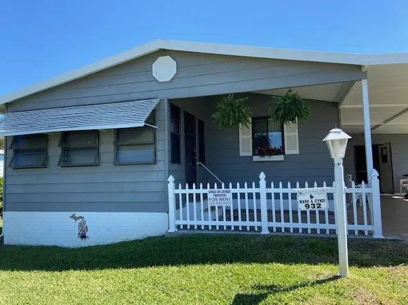 932 Oleander St, Lady Lake, FL 32159