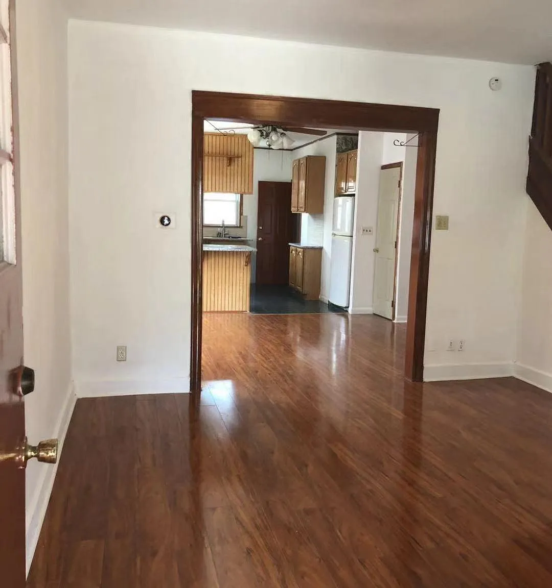 3 bed, 1280 sqft, $1,550 — Photo 3