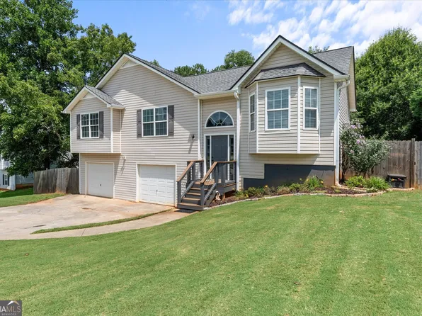 640 Twin Oaks Ln, Dallas, GA 30157