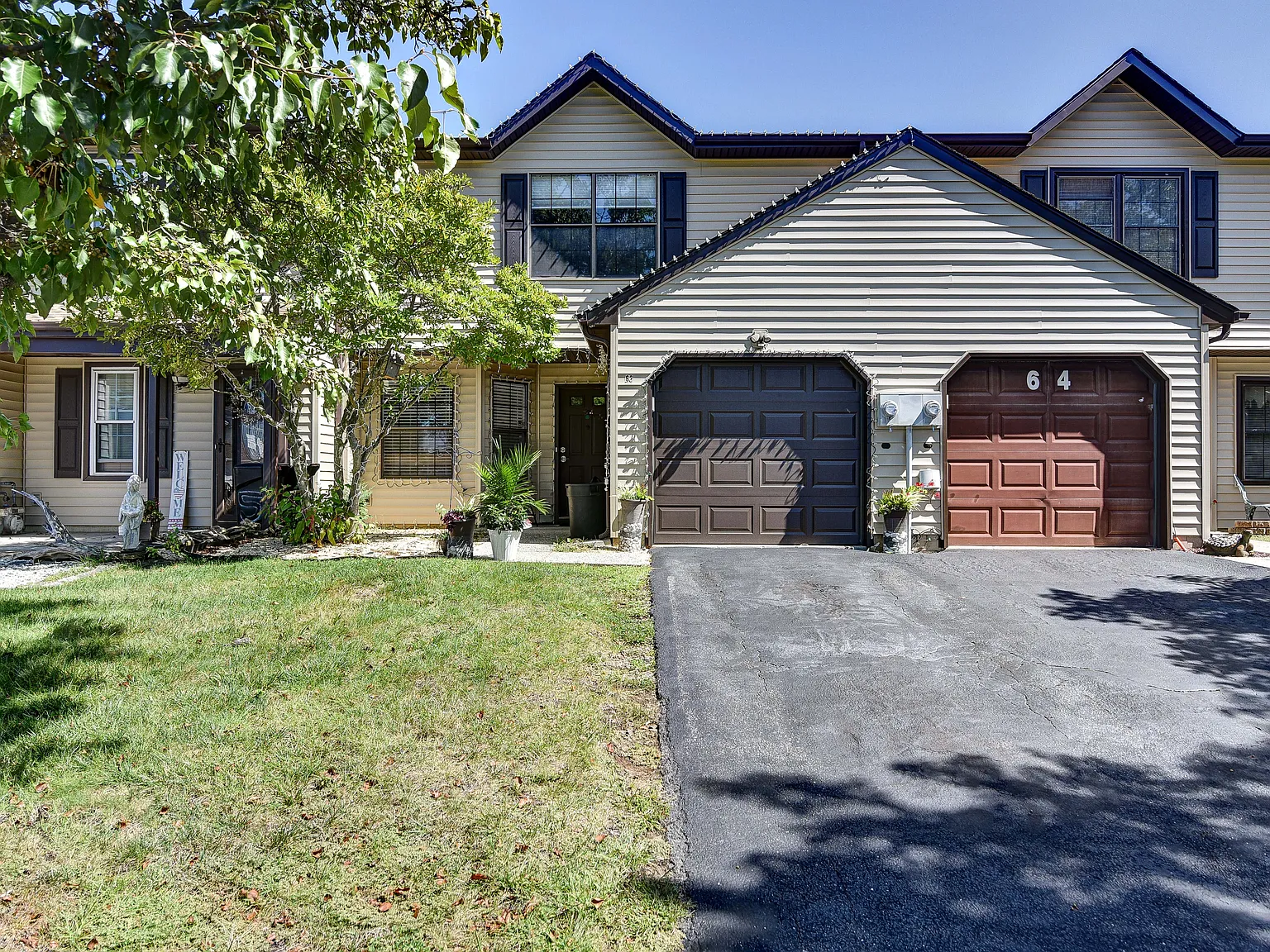 3 bed, 2.5 bath, 1617 sqft, $3,500 — Photo 2