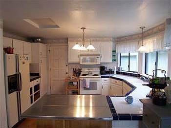 2nd image of 1585 Miracle Mile Dr E