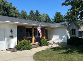 205 Simon Crestway, Waunakee, WI 53597