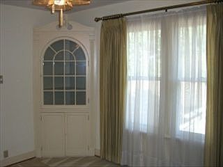 5th image of 2106 Eugene Field Ave