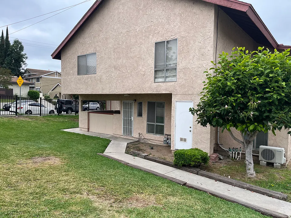 131 W Olive Ave #D