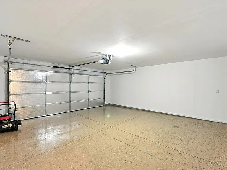 5001 Lakeview Dr — Photo 29