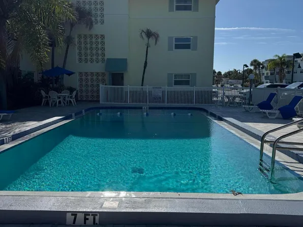 230 Columbia Dr APT 208, Cape Canaveral, FL 32920