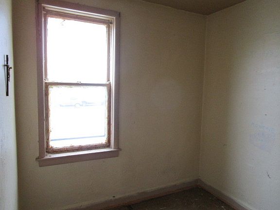 3rd image of 5024 W 30th Pl