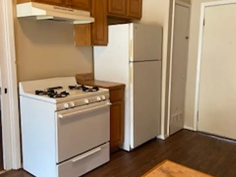 2812 Russell Ave — Photo 3
