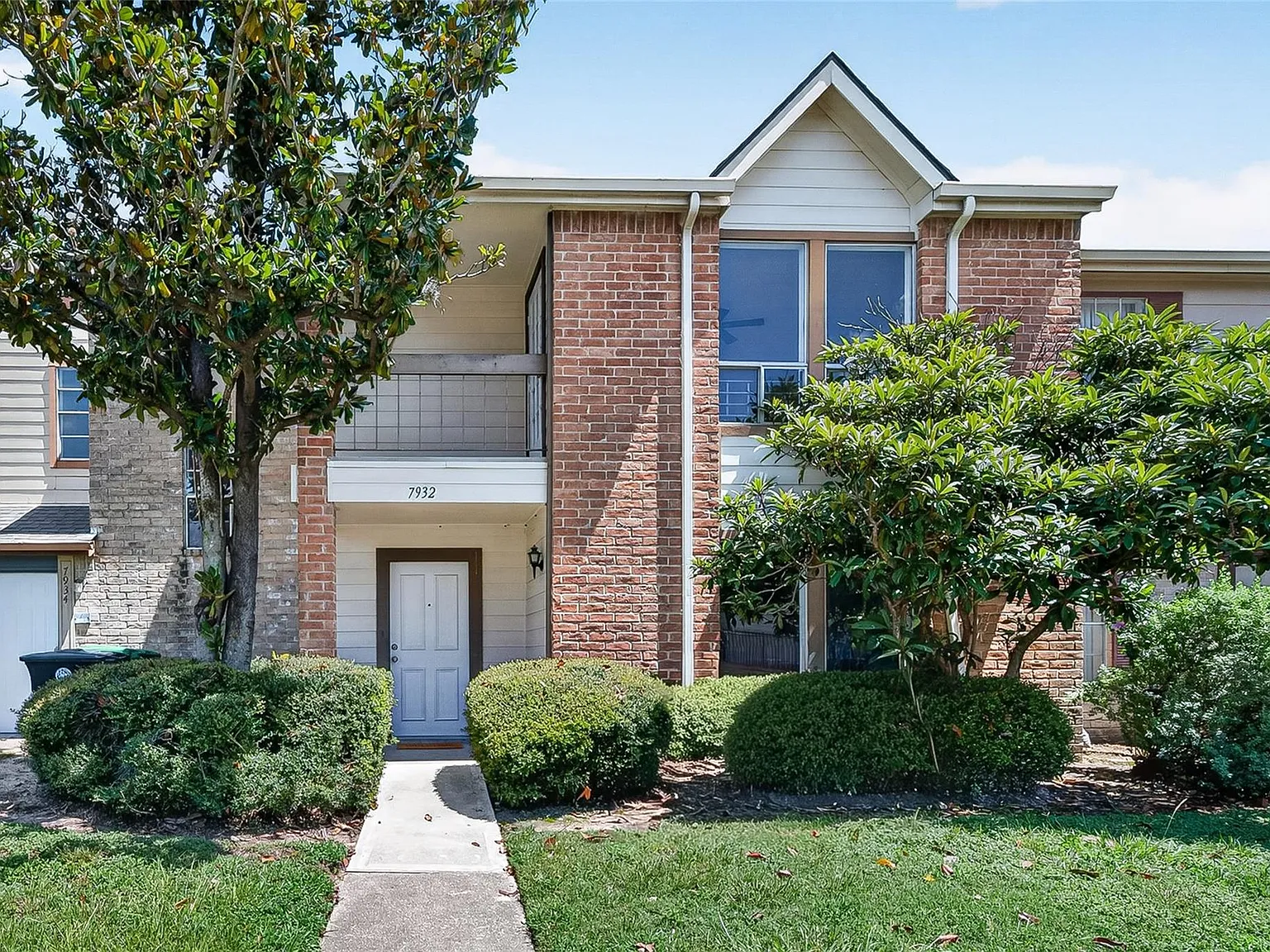 4 bed, 3.0 bath, 1670 sqft, $1,850 — Photo 2