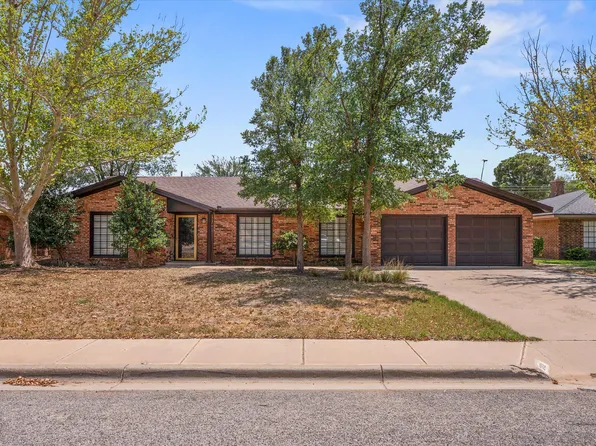 312 Cottonwood Ln, Levelland, TX 79336