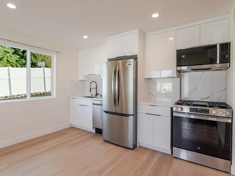 10421 Pinyon Ave — Photo 10