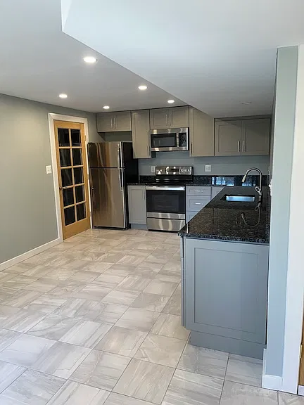 1 bed, 775 sqft, $1,900 — Photo 4