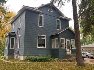 912 5th St SW, Willmar, MN 56201