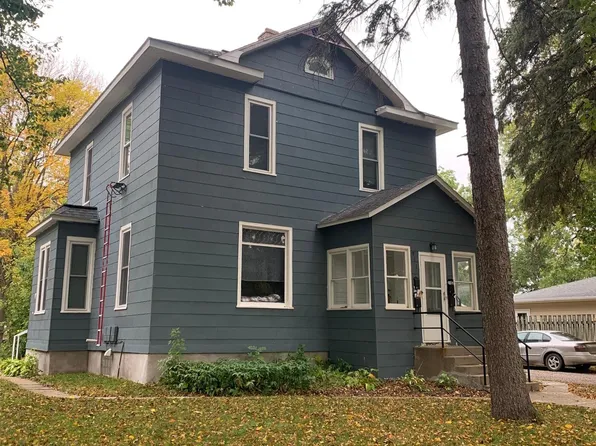 912 5th St SW, Willmar, MN 56201
