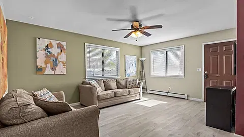 3 bed, 1.5 bath, 1092 sqft, $2,000 — Photo 4
