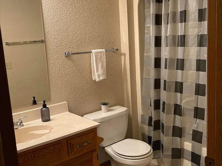 Capitol Apartments — Photo 4