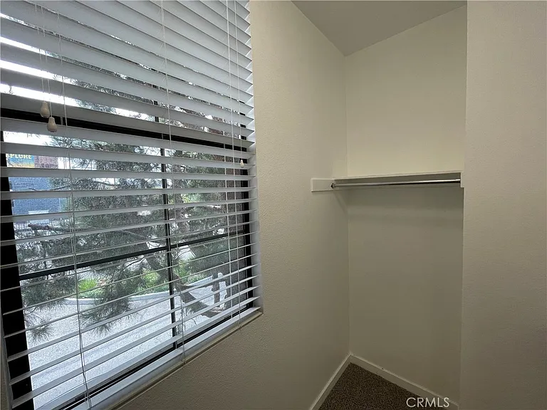 501 W Maple Ave — Photo 51