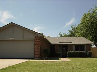 2549 Seven Hills Dr, Grand Prairie, TX 75052