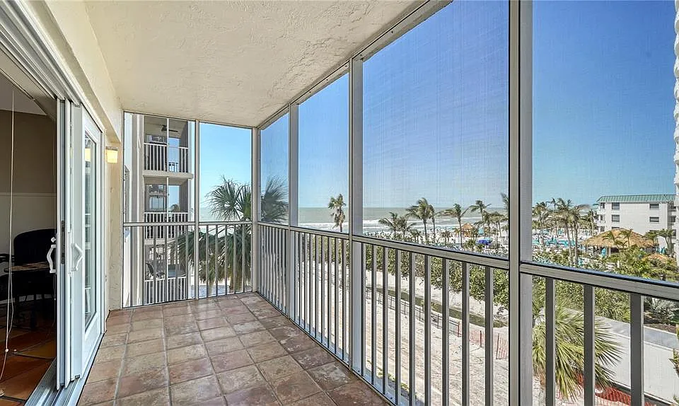 800 Benjamin Franklin Dr #406