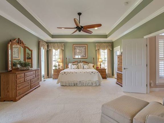 Large master retreat