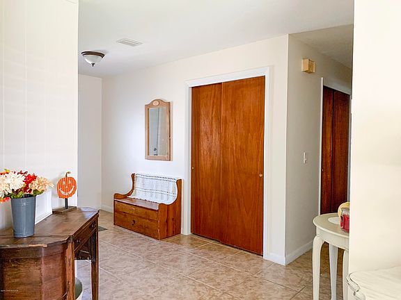 3rd image of 991 Sarazen Dr