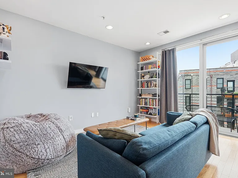 435 R St NW #404 — Photo 23