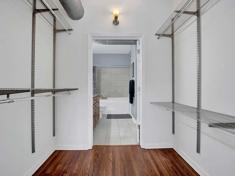 1200 W Monroe St #412 — Photo 17
